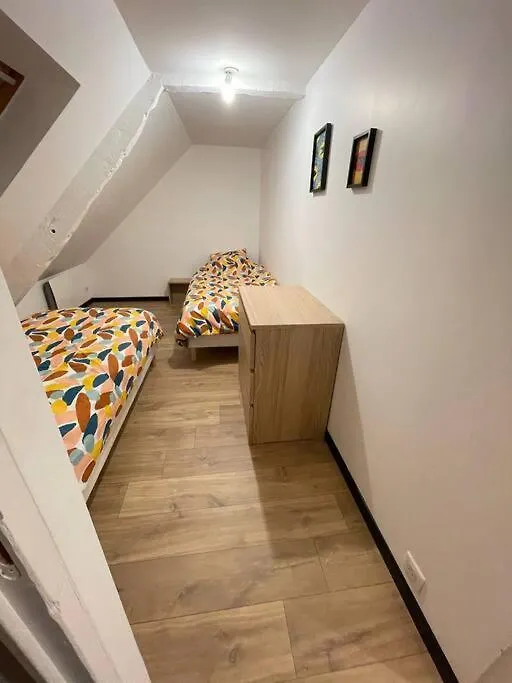 Charmante Maison A Evran Proche Dinan Et St Malo. Holiday home