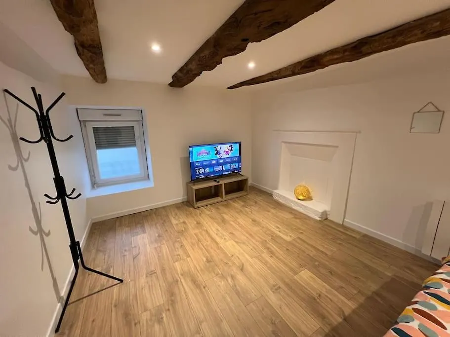 Charmante Maison A Evran Proche Dinan Et St Malo. Holiday home